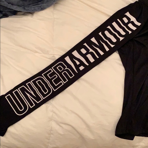 Black Under Armour Quarter Zip - Picture 2 of 4
